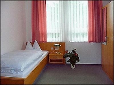 Gasthaus & Pension Zum Hirsch Gehlberg Екстериор снимка